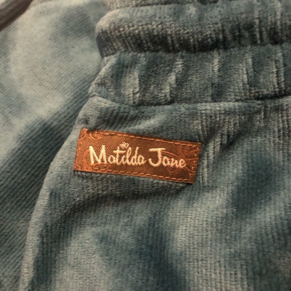 NWT Matilda Jane Dark Teal Velour Crop Pant Drawstring Waist Tulip Cuffs - Picture 6 of 8